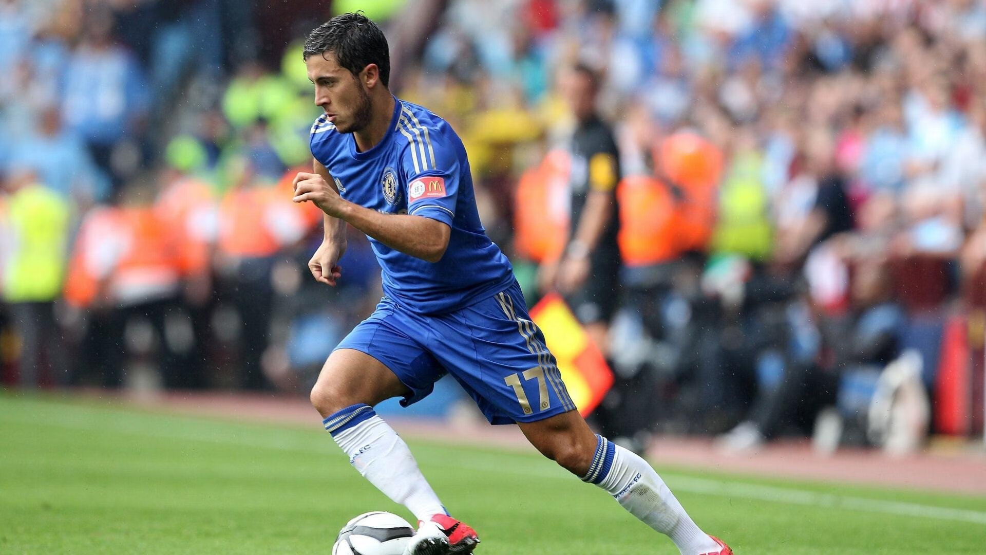 科斯决赛精彩瞬间成为赛场焦点，科斯决赛精彩瞬间成为赛场焦点视频